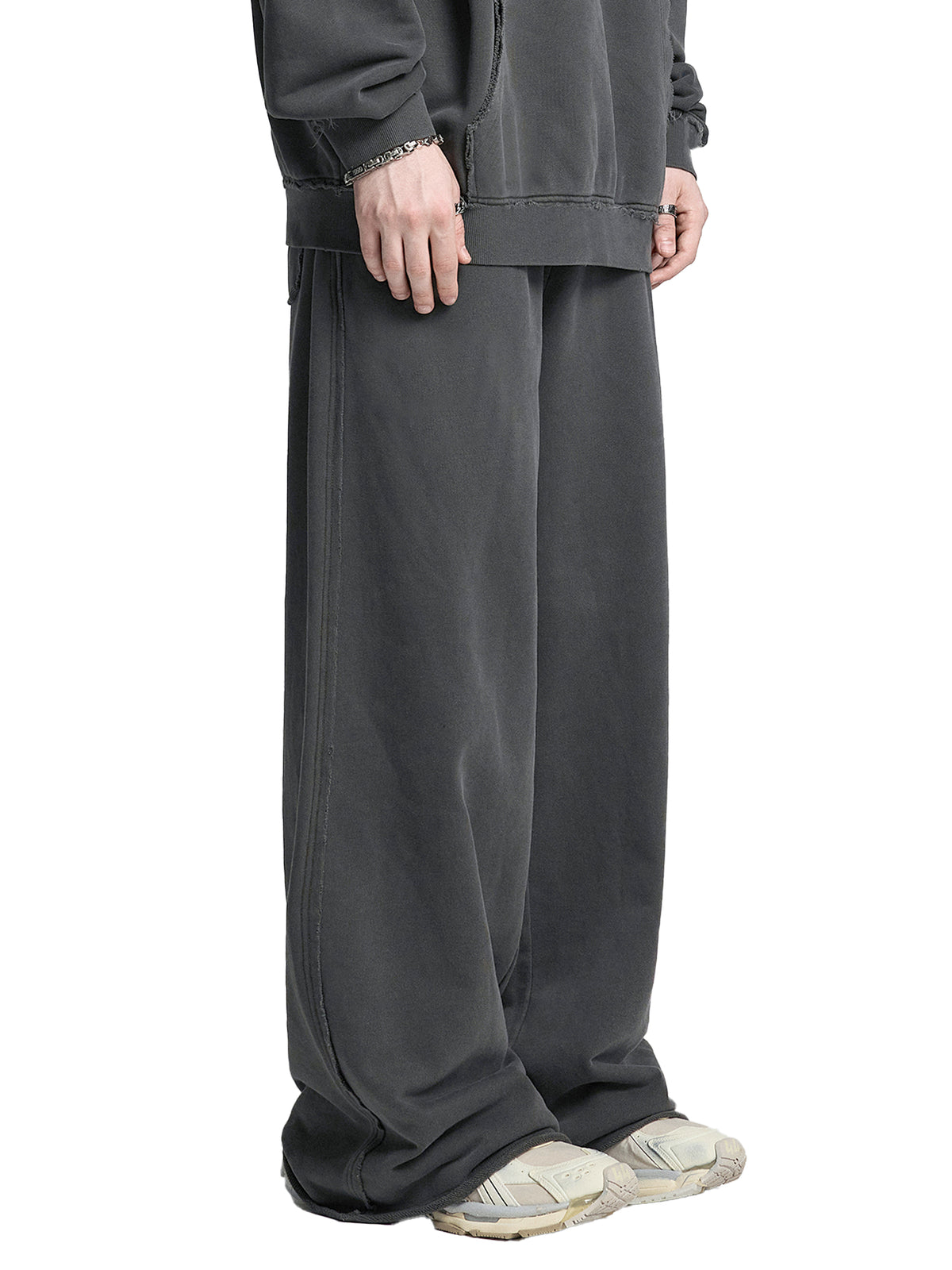 Black rose Snow Washed Raw Edge Sweatpants